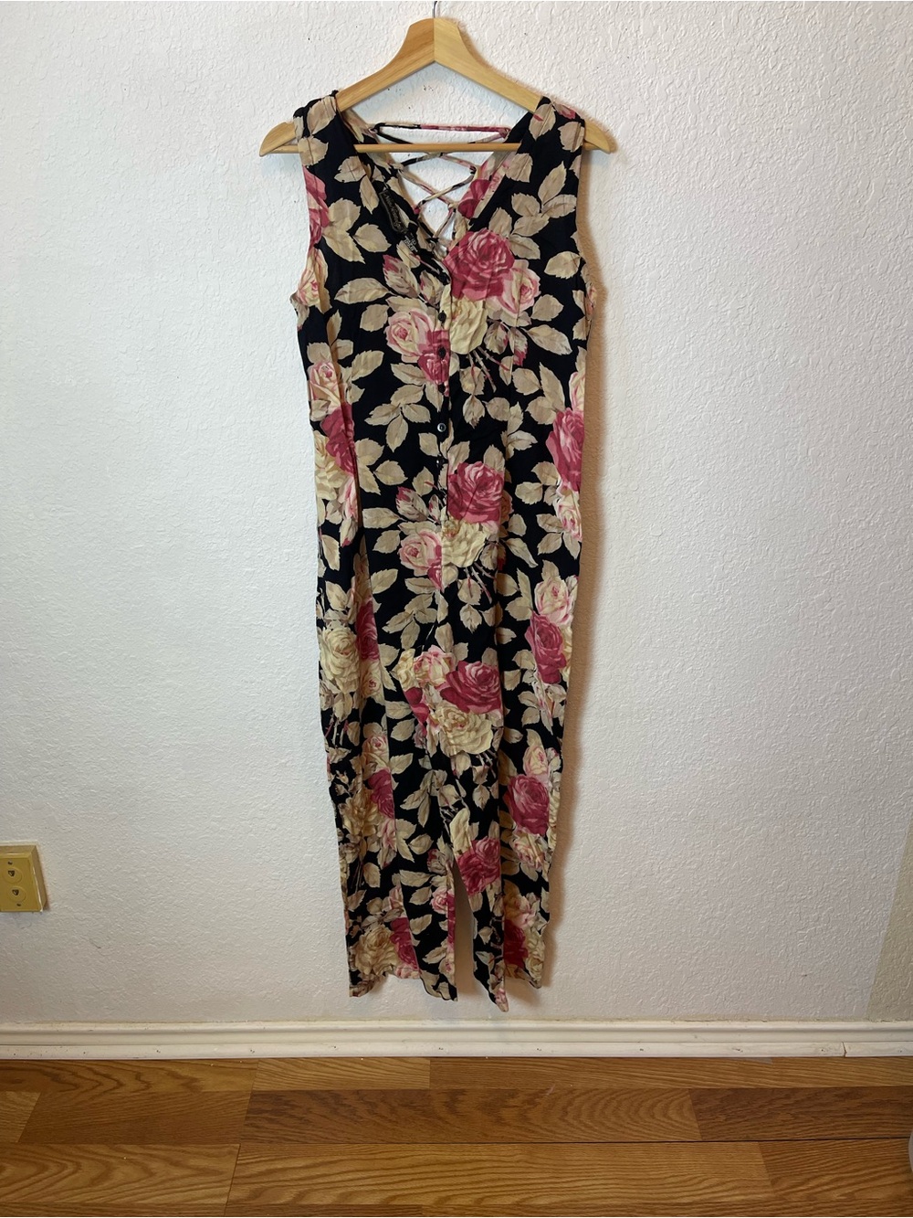 Vintage 90’s  Neo Nostalgia 100% Rayon floral sleeveless jumpsuit size L
